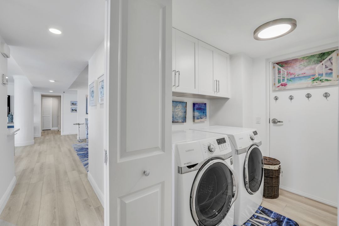 4041 Gulf Shore Blvd N #1705, Naples, FL 34103