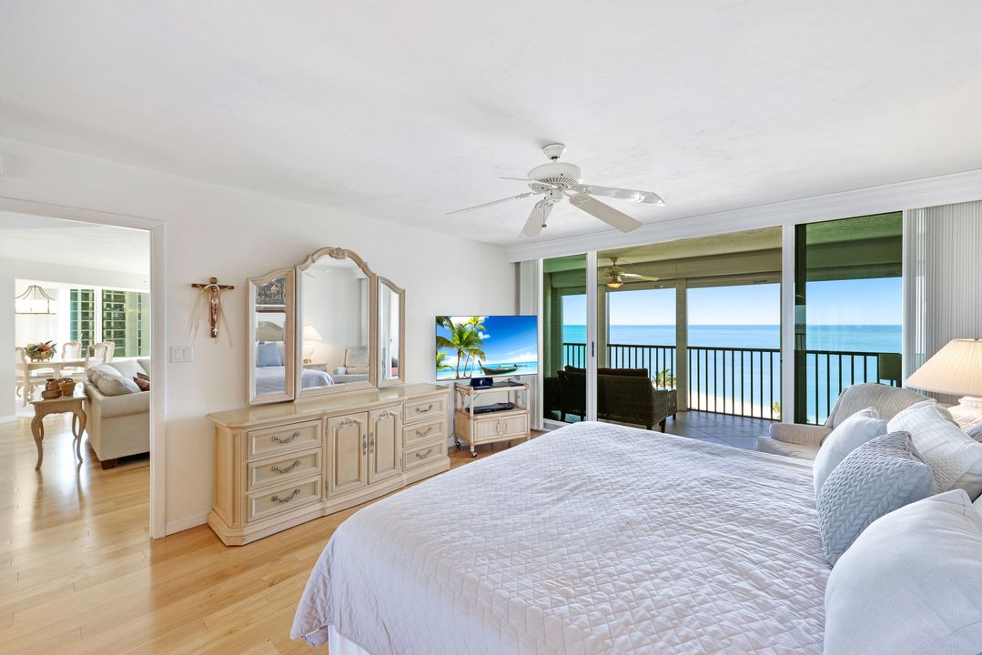 4651 Gulf Shore Blvd N #701, Naples, FL 34103