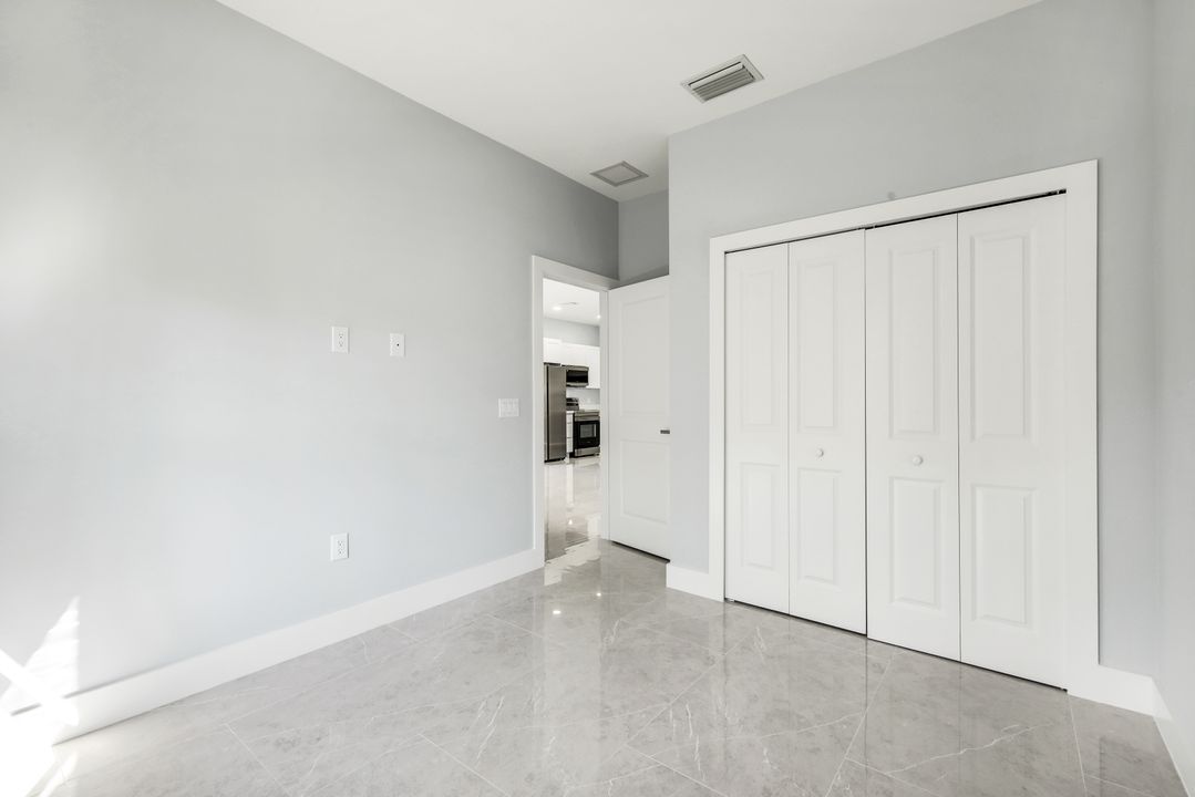 2677 62nd Avenue NE, Naples, FL 34120