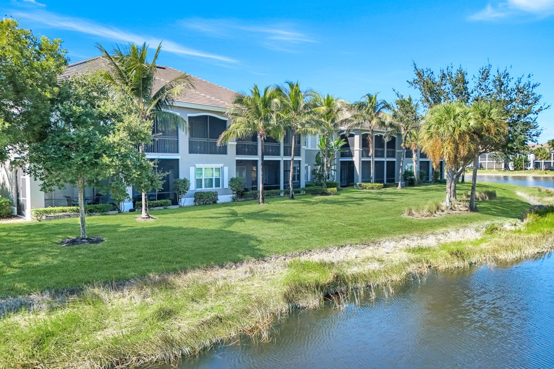 9223 Corfu Ct #202, Naples, FL 34114