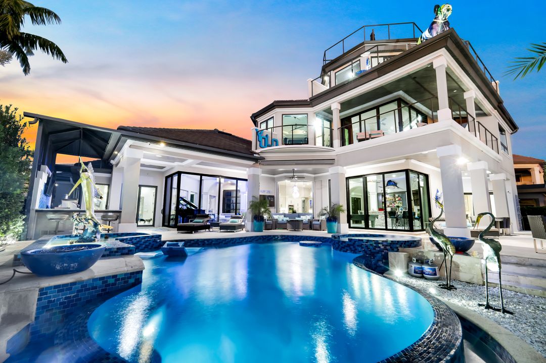 1518 Hermitage Ln, Cape Coral, FL 33914