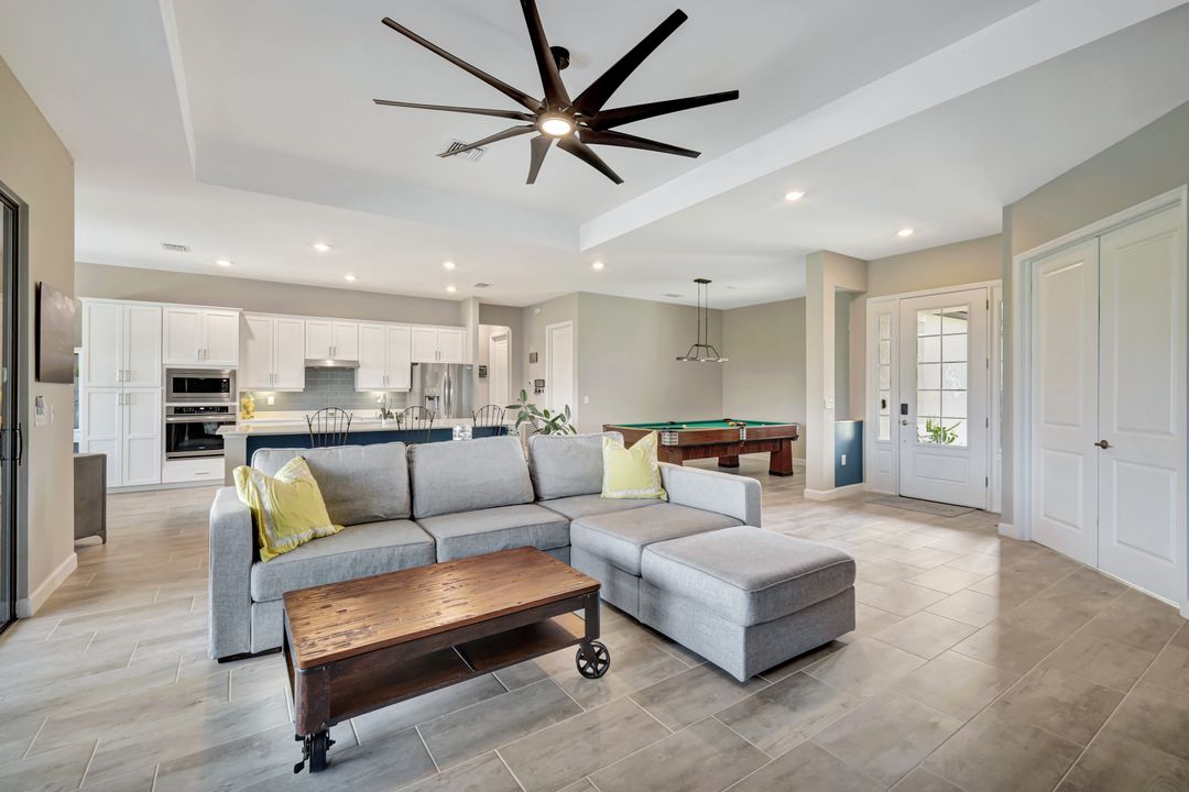 11693 Canopy Loop, Fort Myers, FL 33913