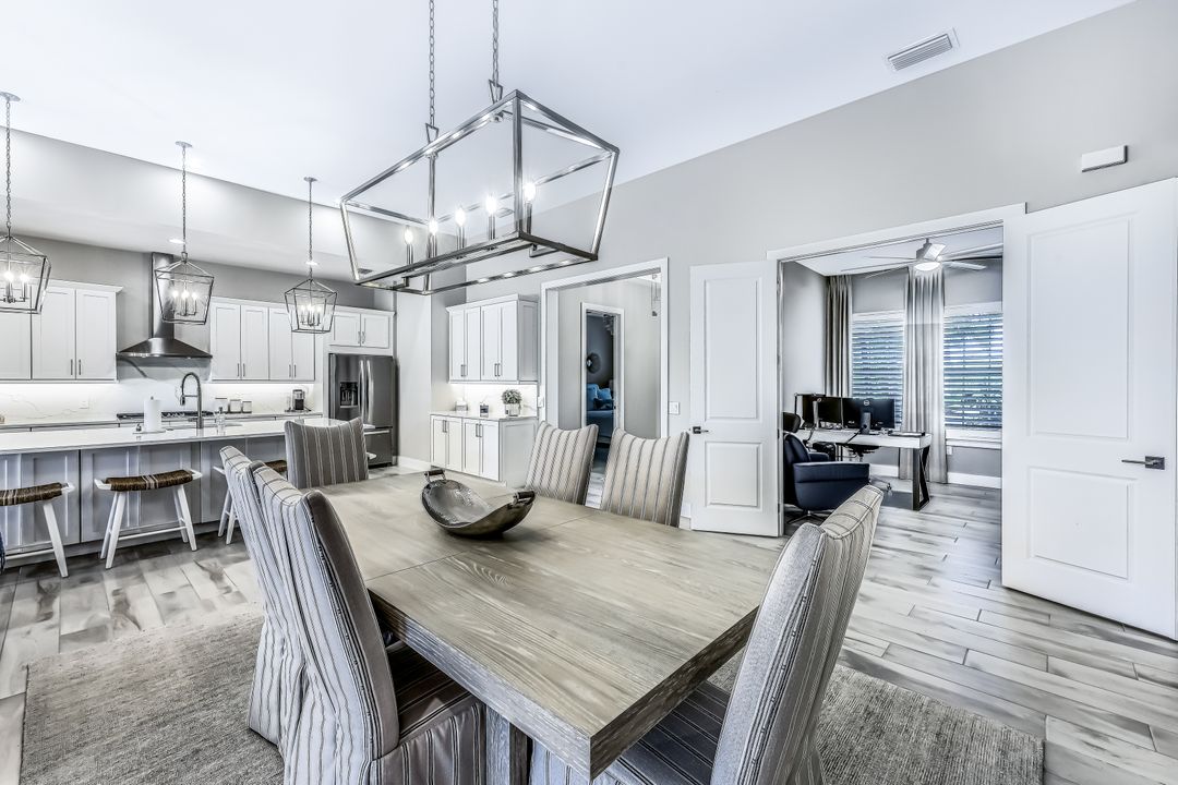 3178 Cotuit Ln, Naples, FL 34114
