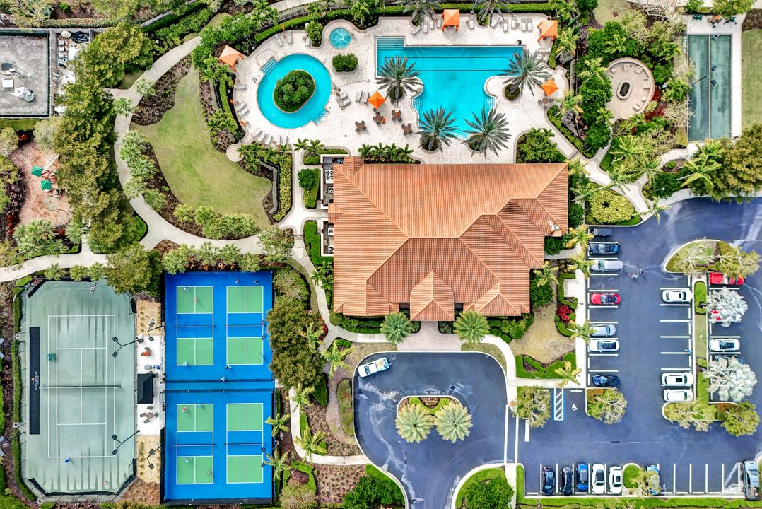 8581 Maggiore Ct, Naples, FL 34114