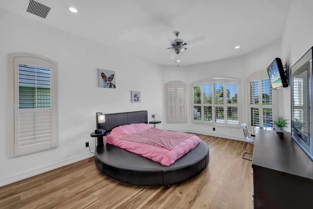 11929 Princess Grace Ct, Cape Coral, FL 33991