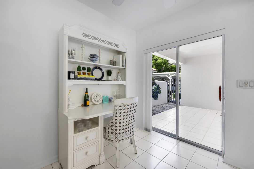 5045 Cedar Springs Dr #101, Naples, FL 34110