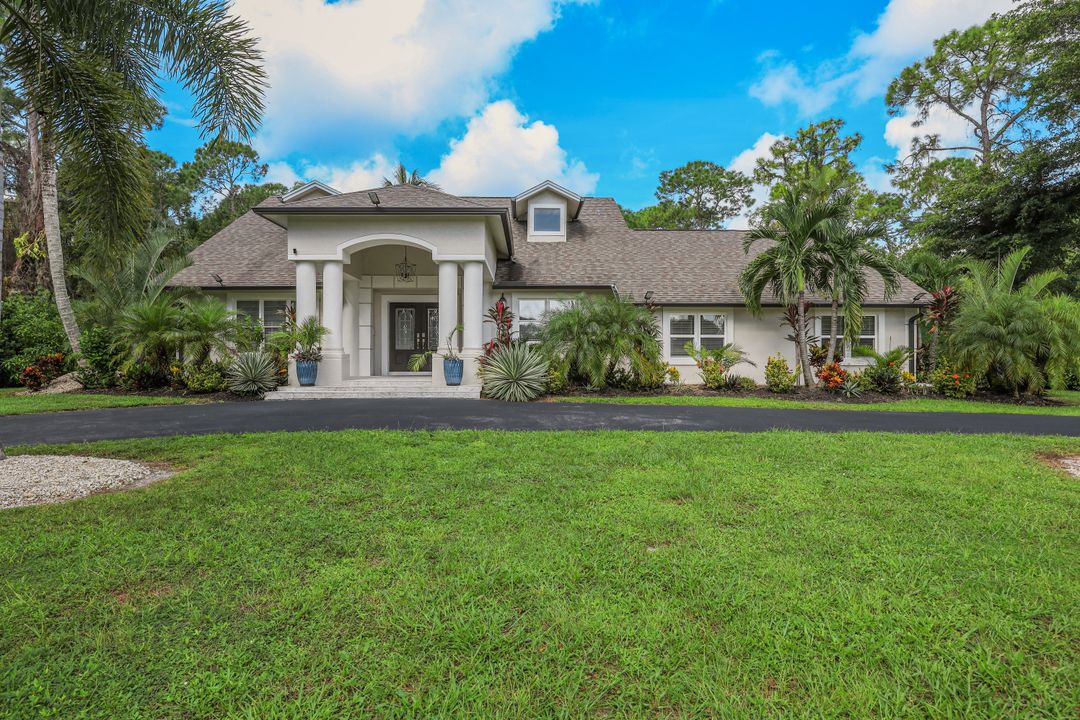 2061 Santa Barbara Blvd, Naples, FL 34116