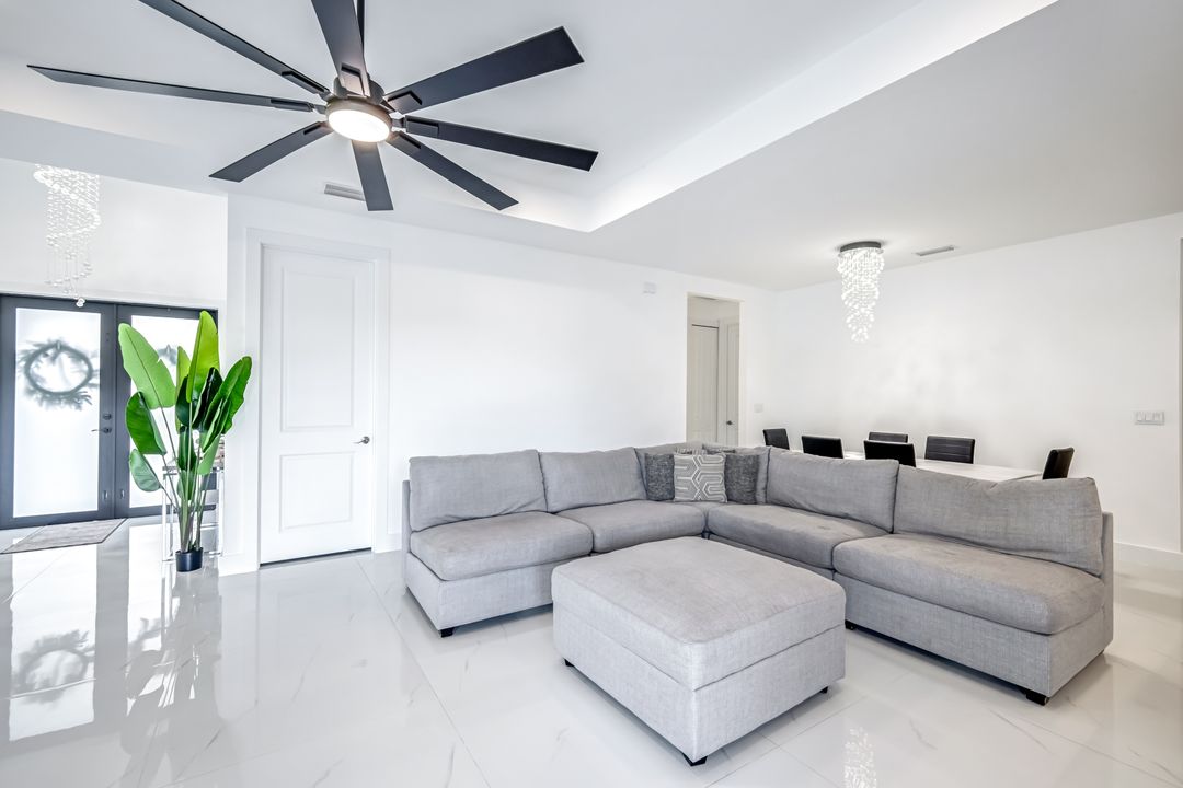 502 SW 25th Pl, Cape Coral, FL 33991