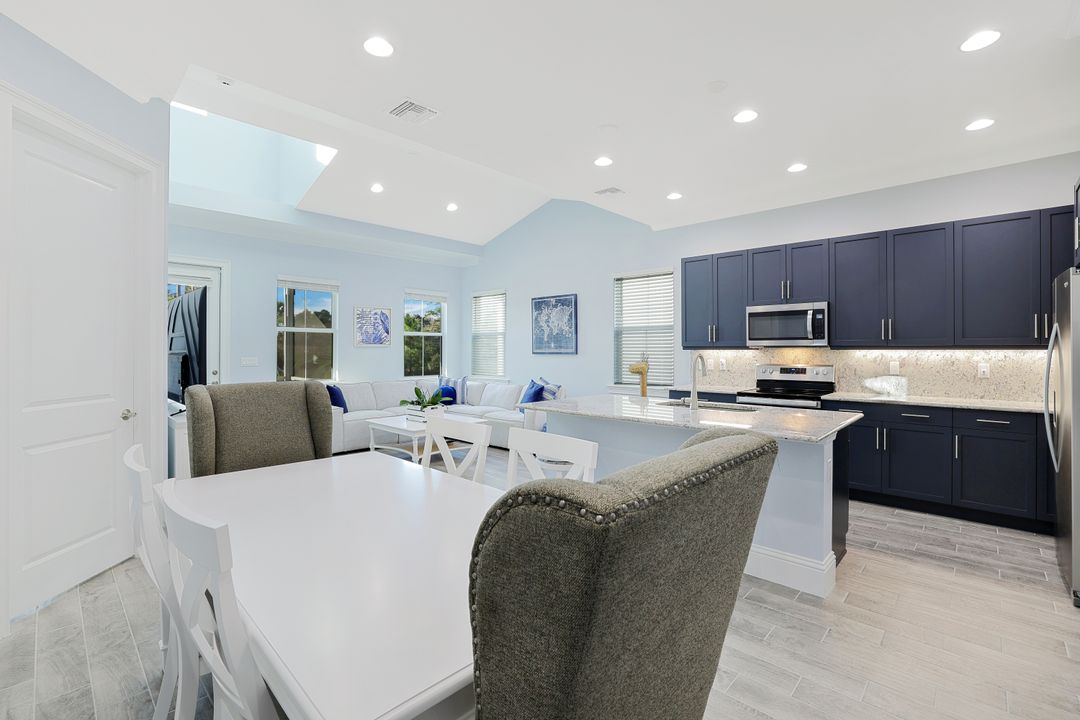 7139 Cayo Coco Ln, Naples, FL 34113