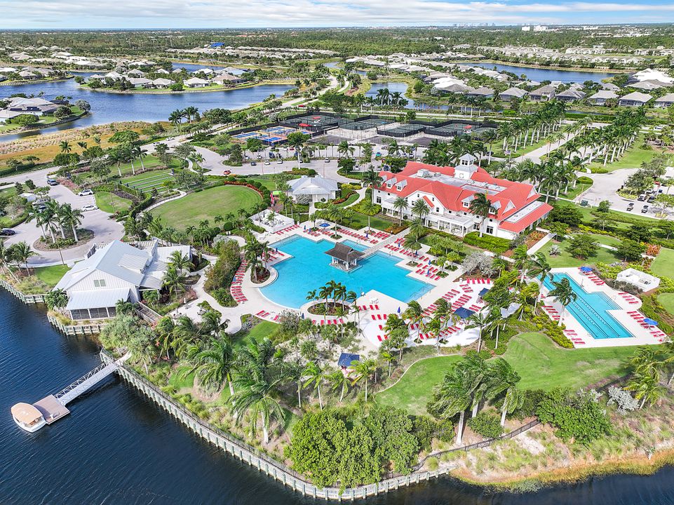 6177 Megans Bay Dr, Naples, FL 34112