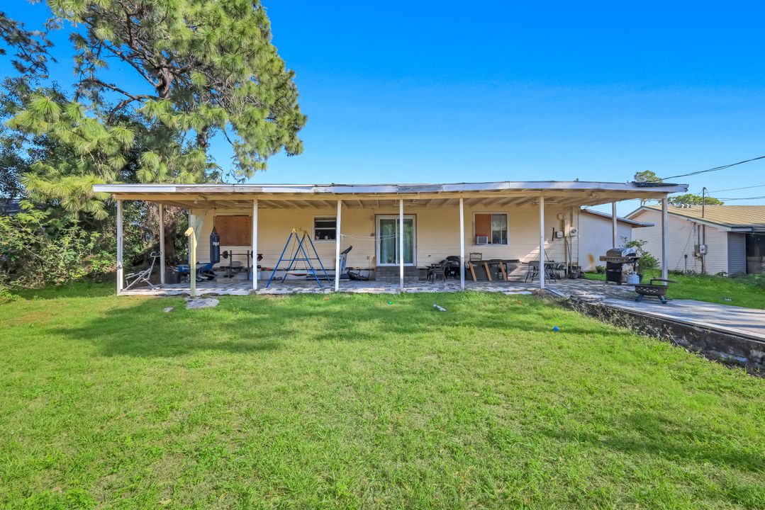 8362 Bamboo Rd, Fort Myers, FL 33967