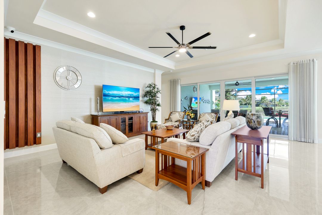 12078 Mimosa St, Naples, FL 34120