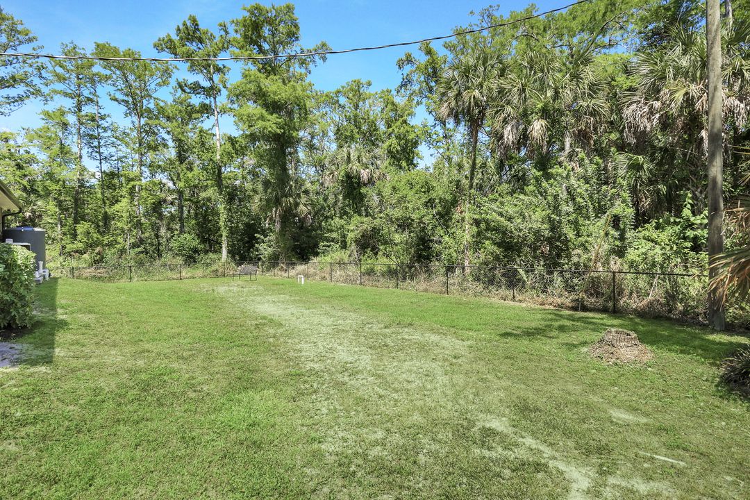 575 12th Ave NW, Naples, FL 34120