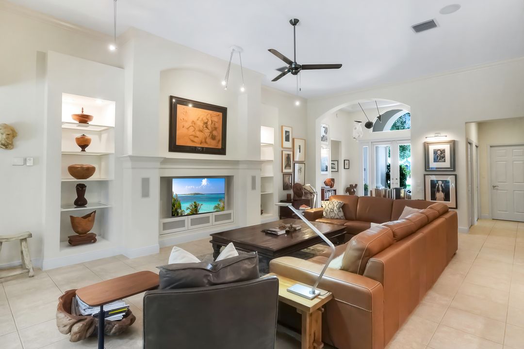 23151 Foxberry Ln, Bonita Springs, FL 34135