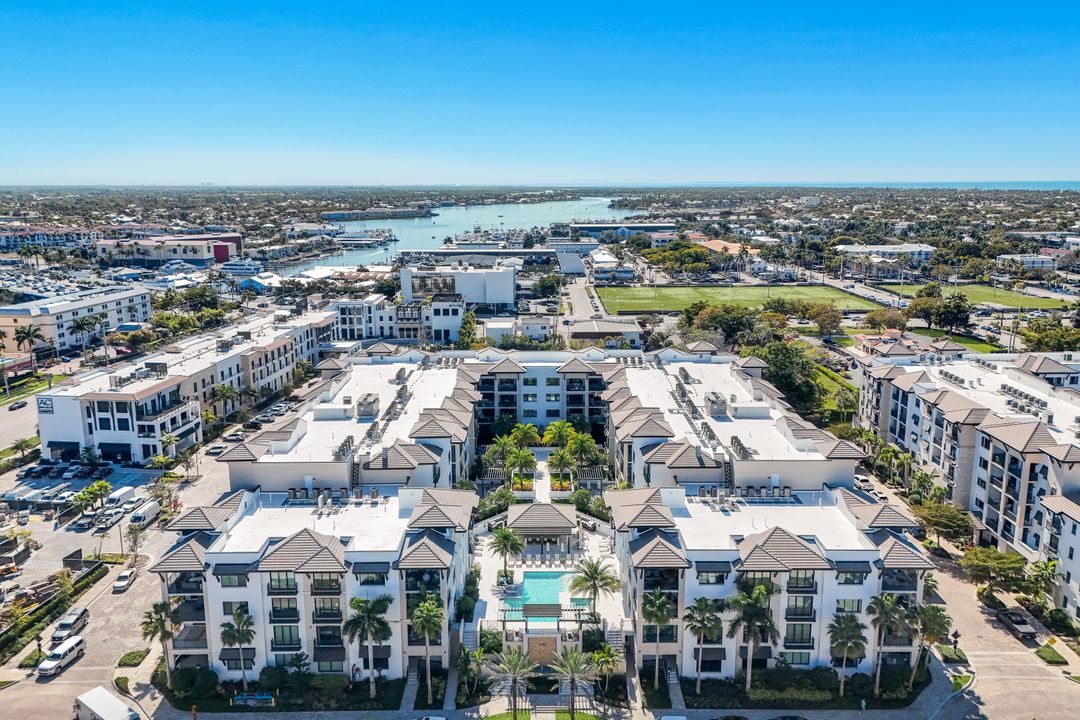 1130 3rd Ave S #405, Naples, FL 34102