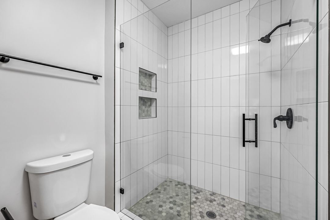 7741 Pebble Creek Cir #302, Naples, FL 34108