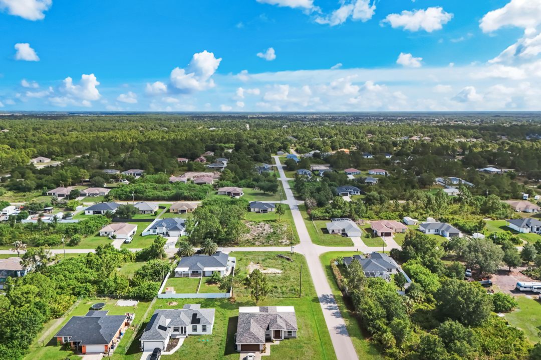 3200 41st St W, Lehigh Acres, FL 33971