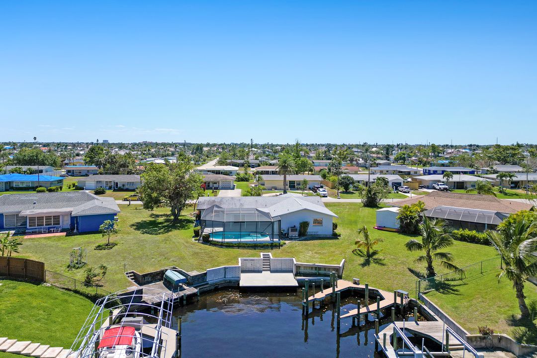 1741 SE 29th Ln, Cape Coral, FL 33904