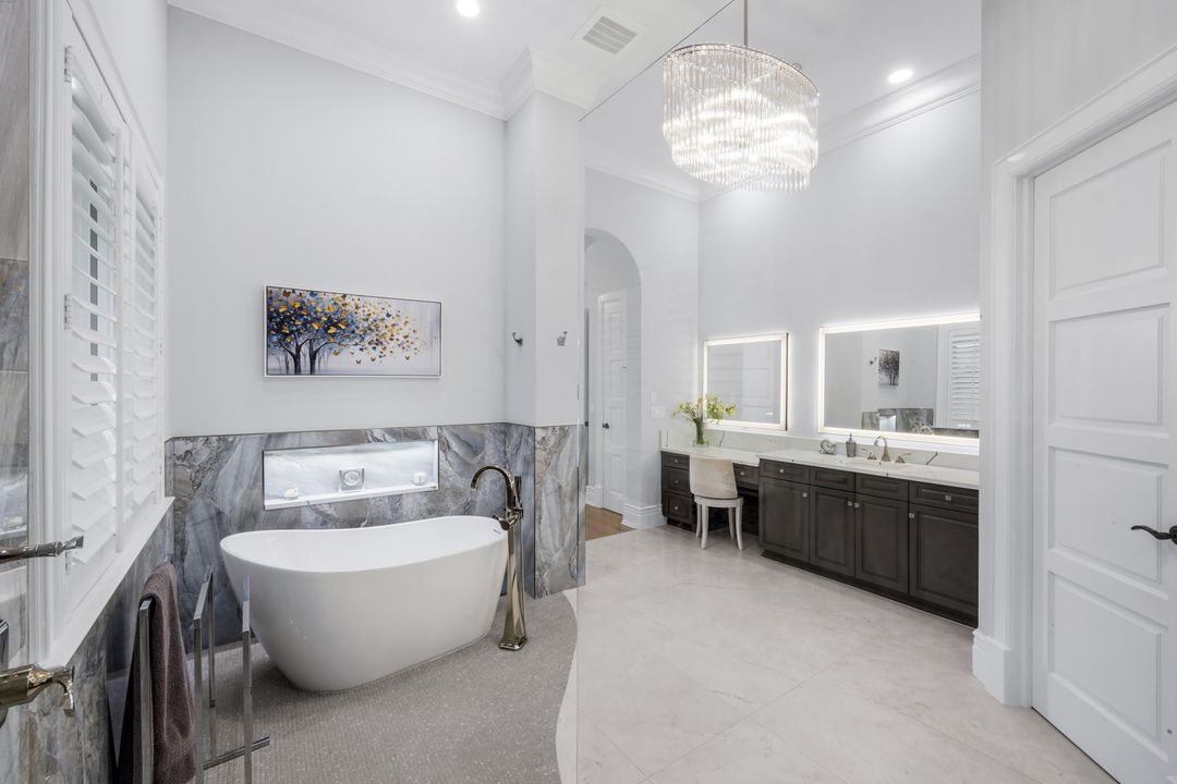 1561 Marsh Wren Ln, Naples, FL 34105