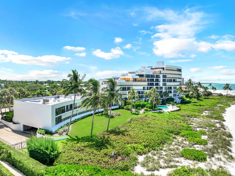 2302 Gulf Shore Blvd N, Naples, FL 34103