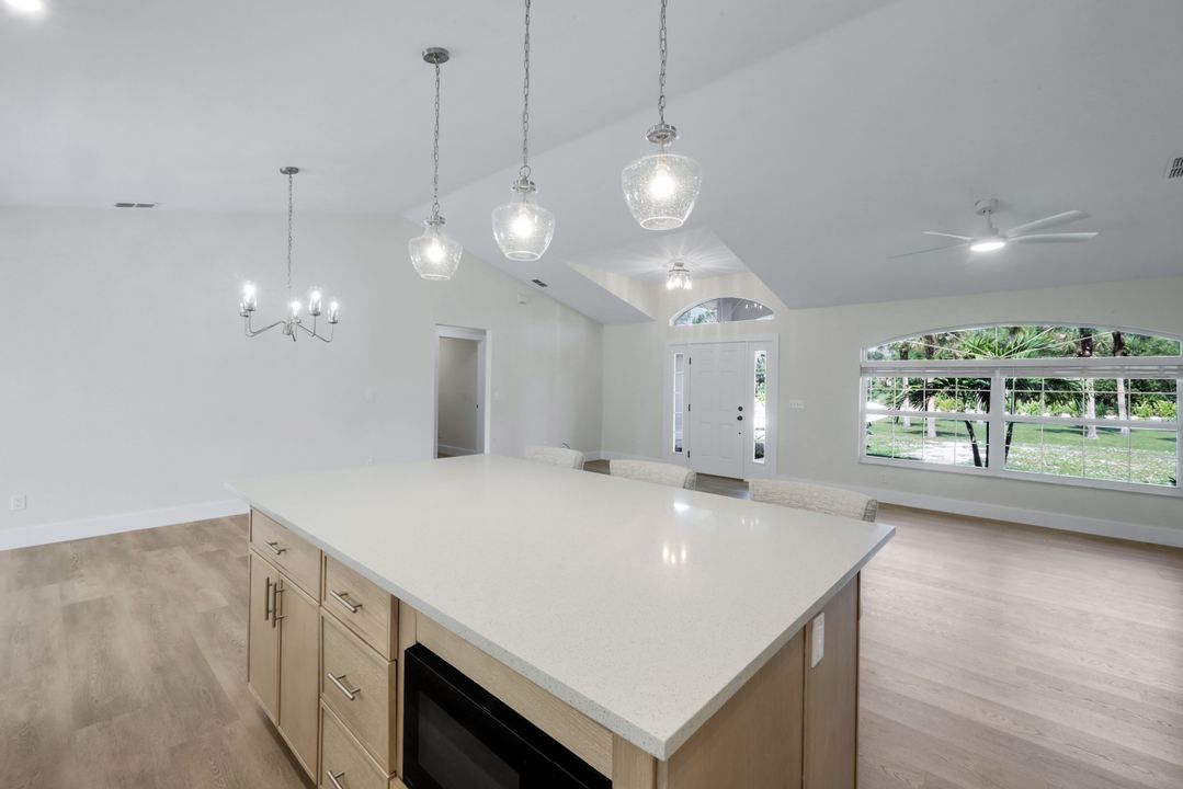 3060 70th St SW, Naples, FL 34105