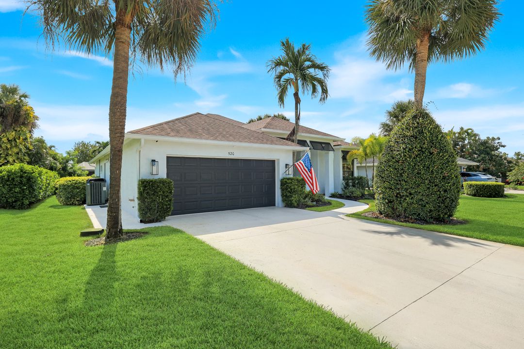 520 Raven Way, Naples, FL 34110
