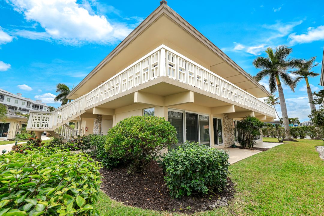 1215 Edington Pl, Marco Island, FL 34145