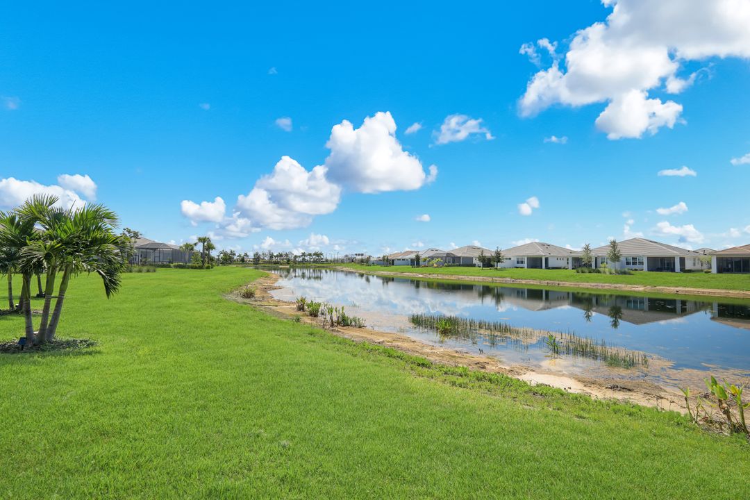 12406 Citrine St, Alva, FL 33920