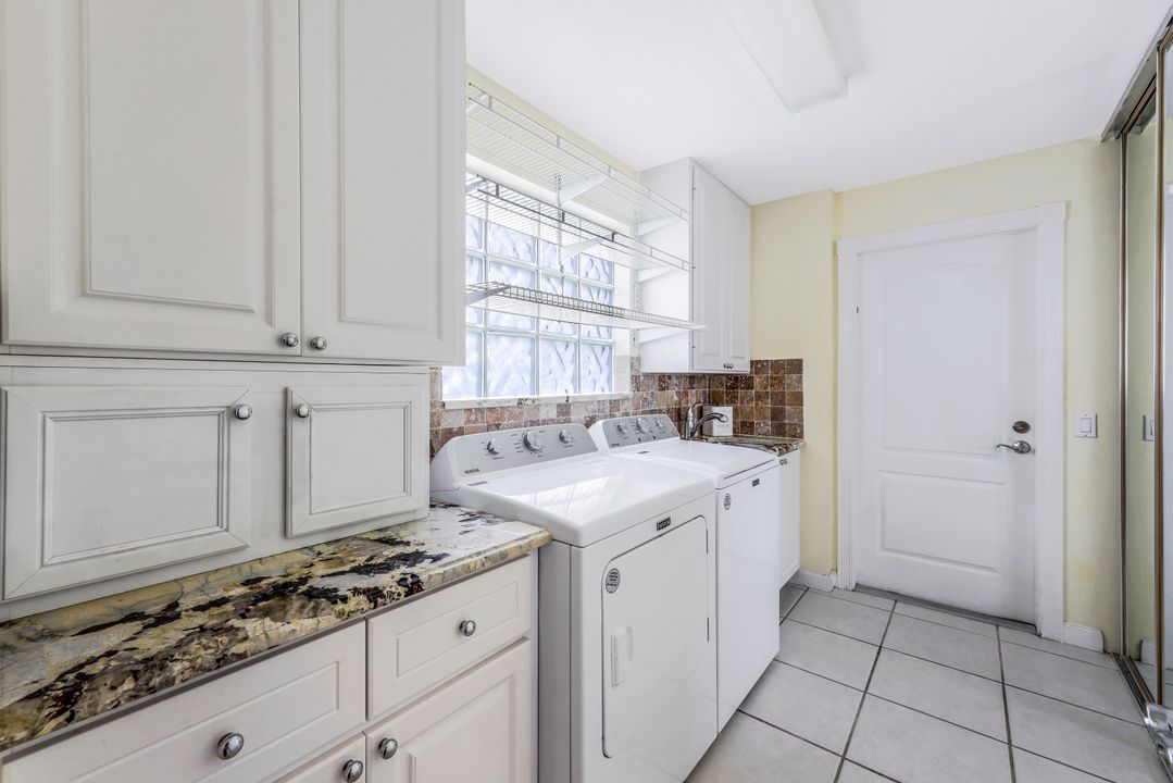 4823 Lasqueti Way, Naples, FL 34119