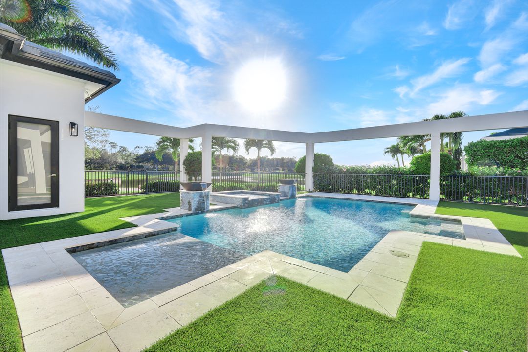 16988 Fairgrove Way, Naples, FL 34110