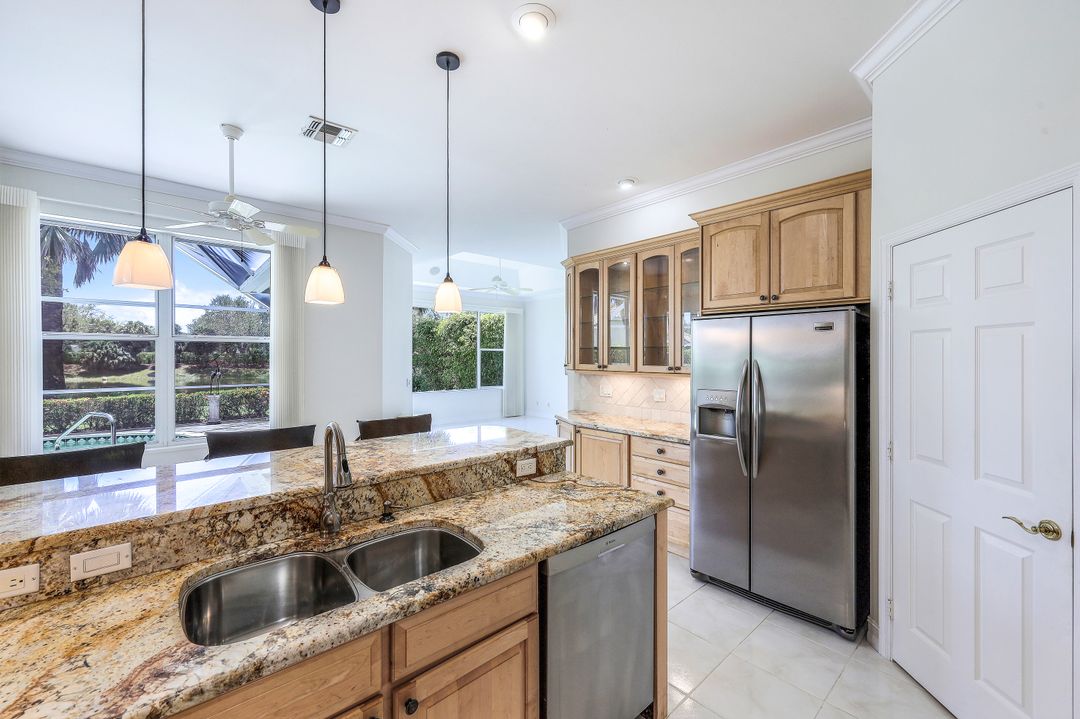 1940 Timberline Dr, Naples, FL 34109