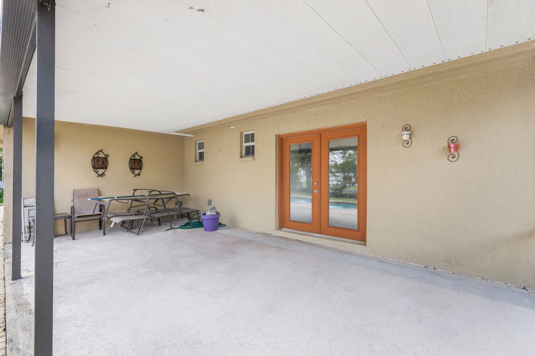 4807 Triton Ct W, Cape Coral, FL 33904