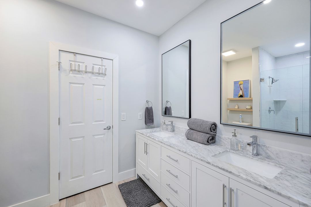 1335 Charleston Square Dr #101, Naples, FL 34110