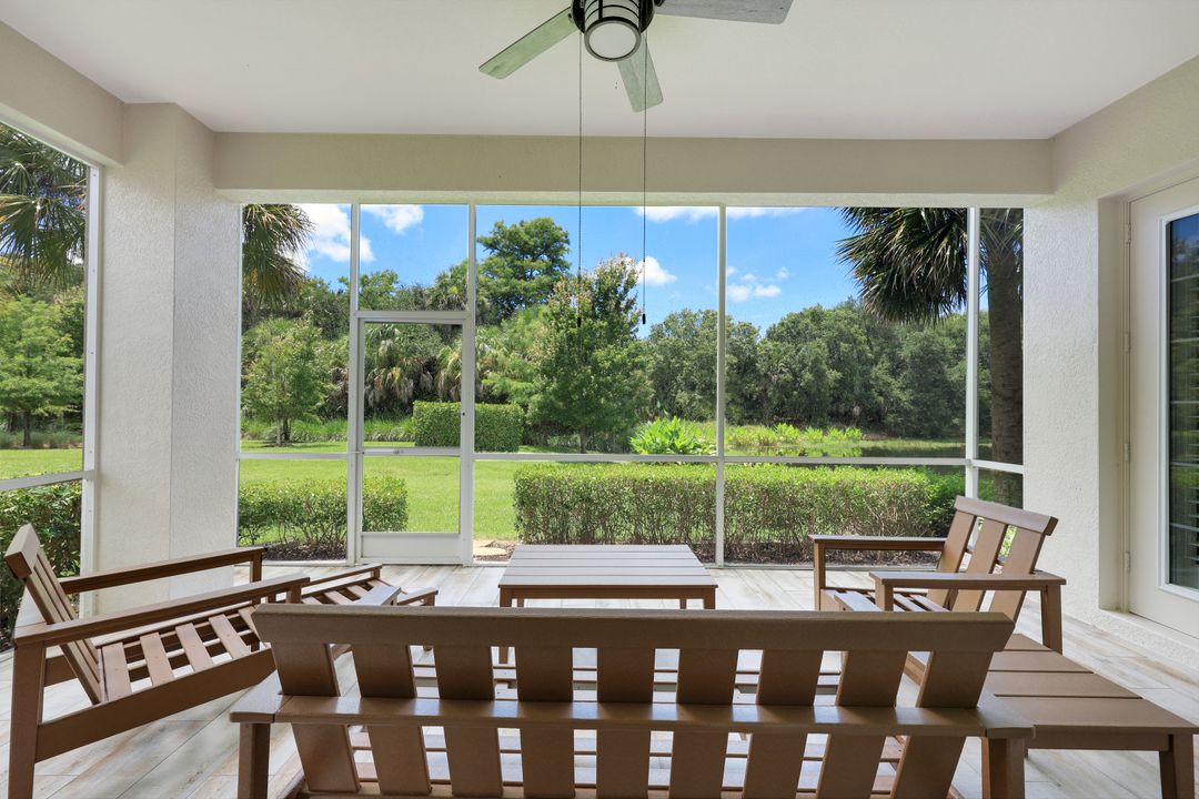 7801 Hawthorne Dr #2701, Naples, FL 34113