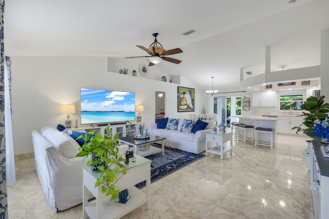 1006 NE 2nd Pl, Cape Coral, FL 33909