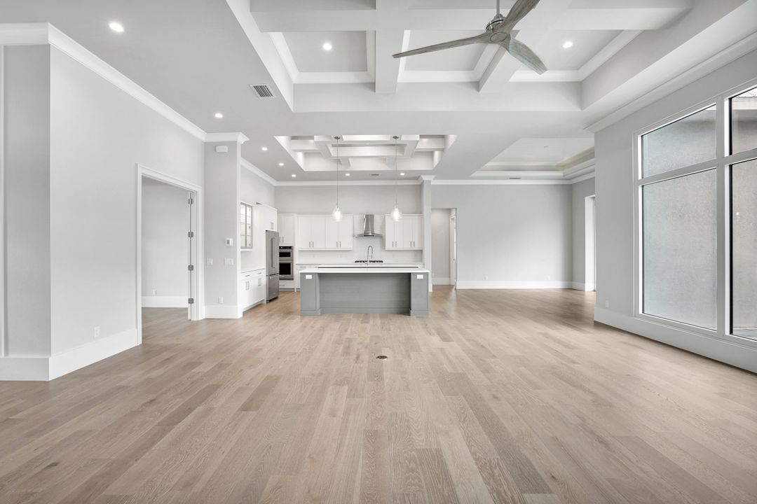 14286 Charthouse Cir, Naples, FL 34114