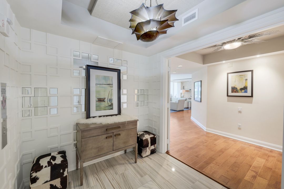 13675 Vanderbilt Dr #406, Naples, FL 34110