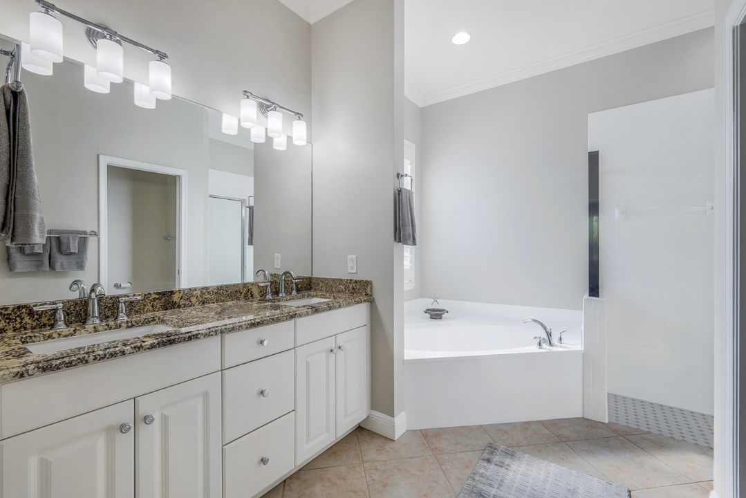 6075 Shallows Way, Naples, FL 34109