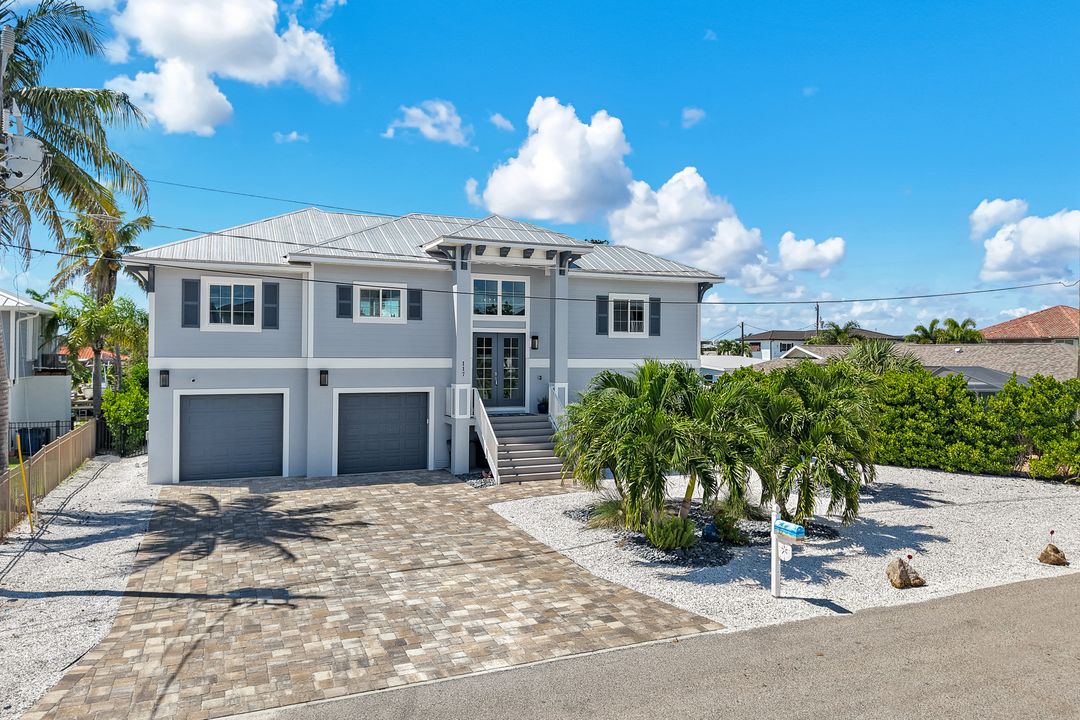 117 Sand Dollar Dr, Fort Myers Beach, FL 33931