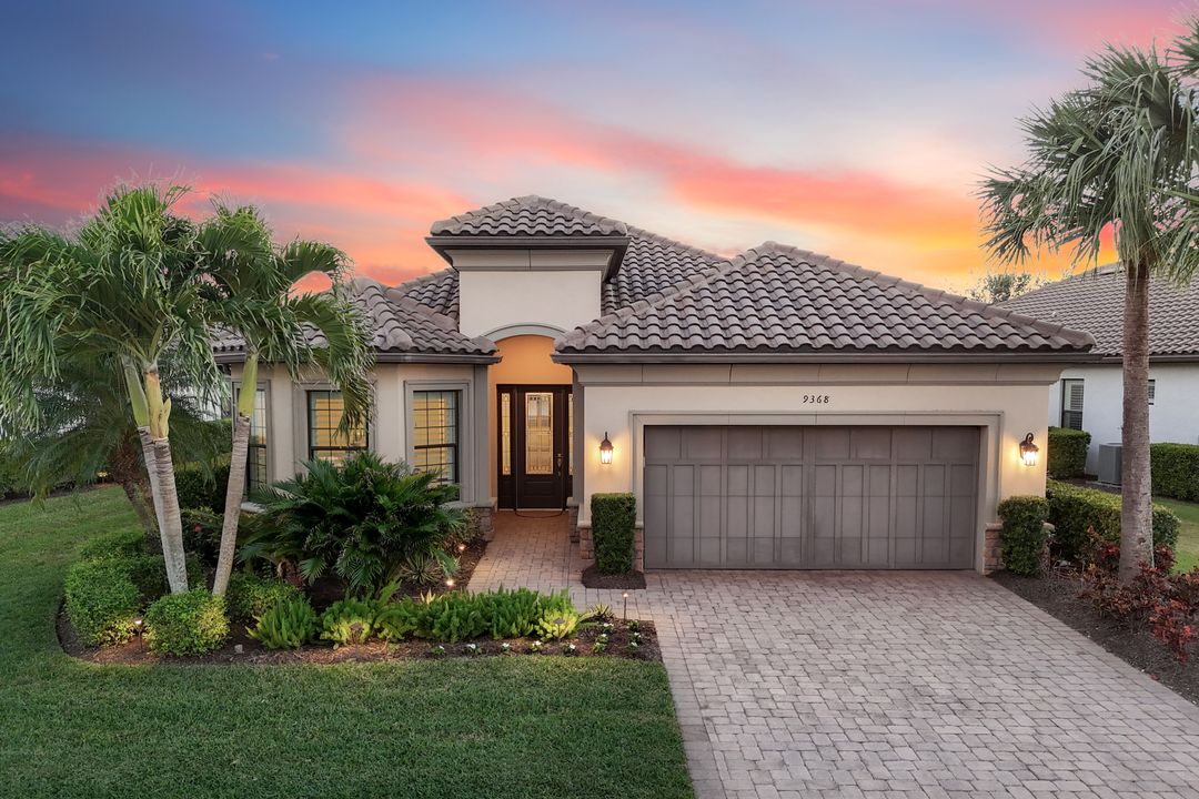 9368 Terresina Dr, Naples, FL 34119
