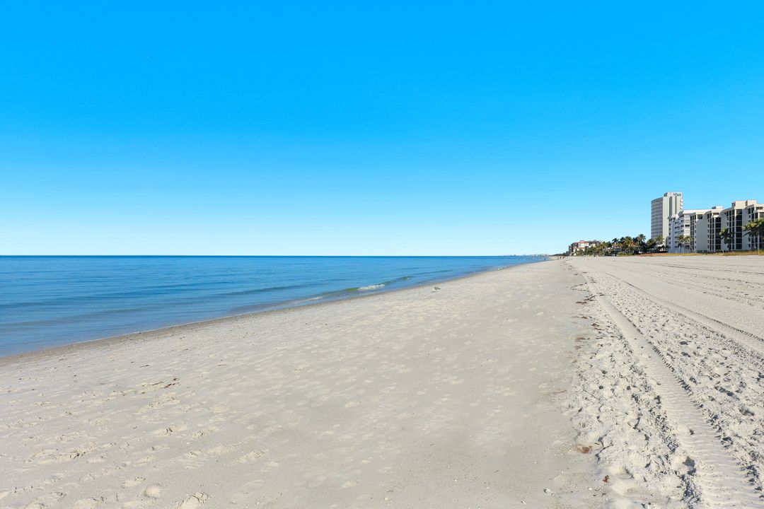 9467 Gulf Shore Dr, Naples, FL 34108