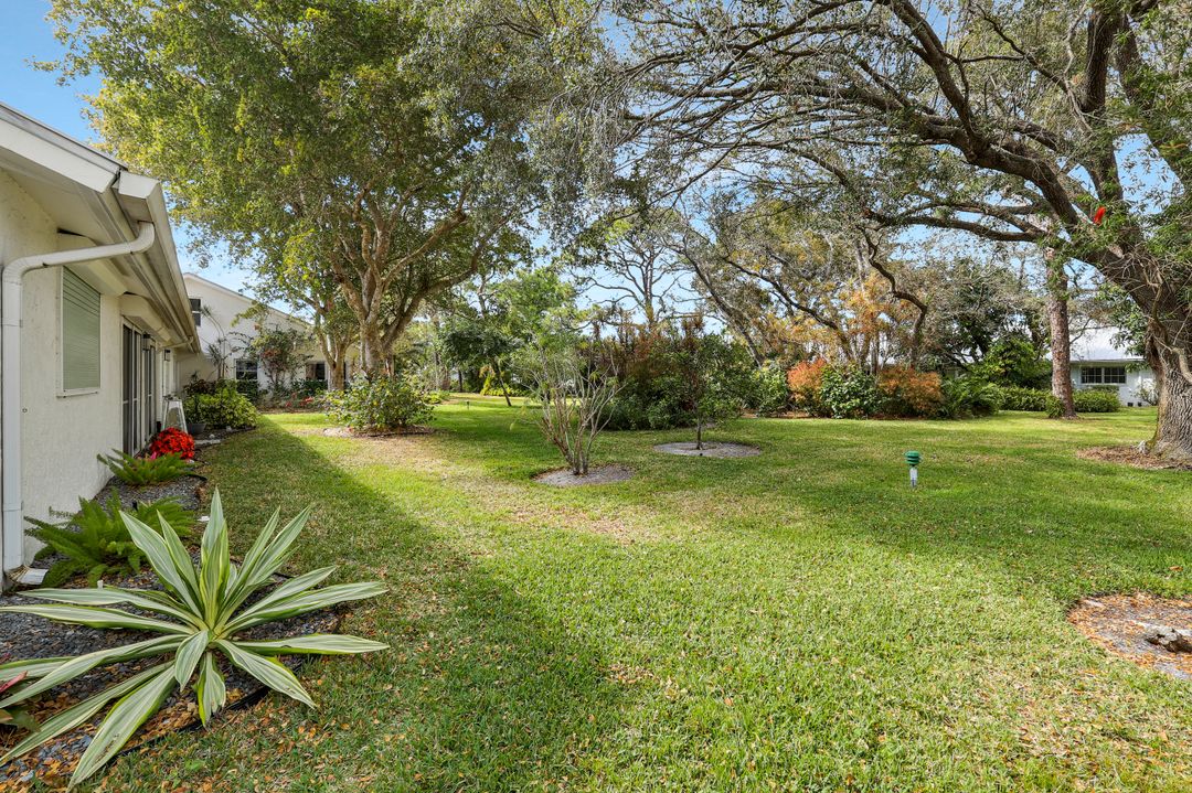 4742 West Blvd #S-8, Naples, FL 34103