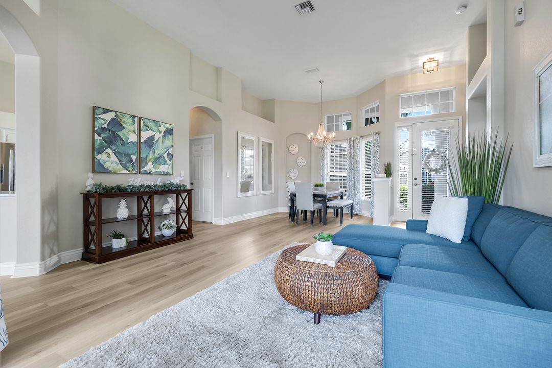 196 Skipping Stone Ln, Naples, FL 34119