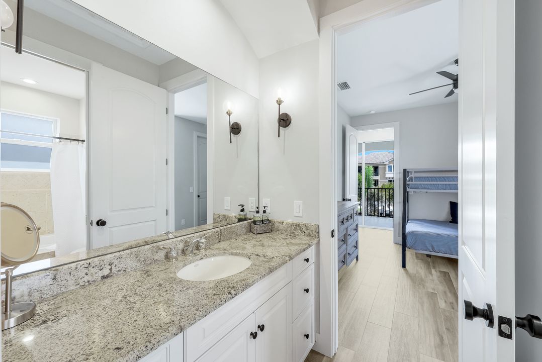 155 Heron Ave, Naples, FL 34108
