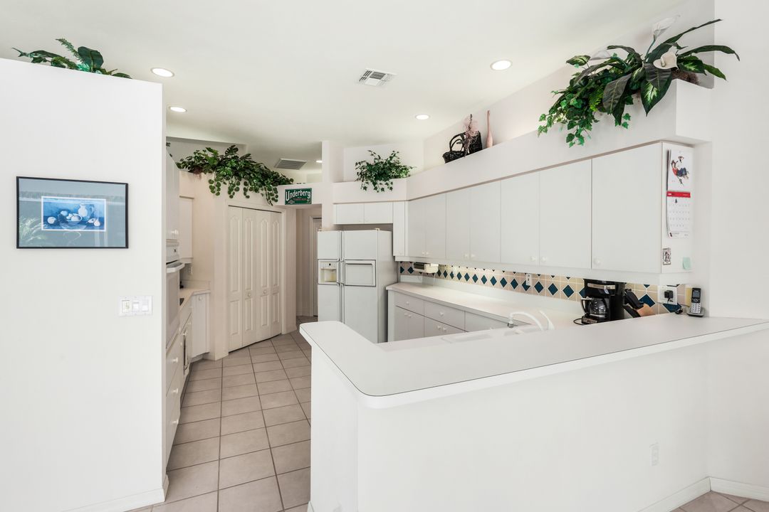 25240 Bay Cedar Dr, Bonita Springs, FL 34134