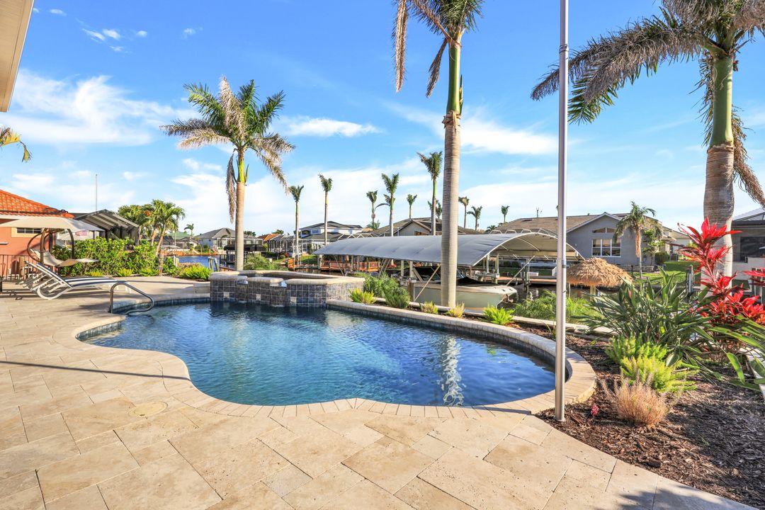 1512 El Dorado Pkwy W, Cape Coral, FL 33914