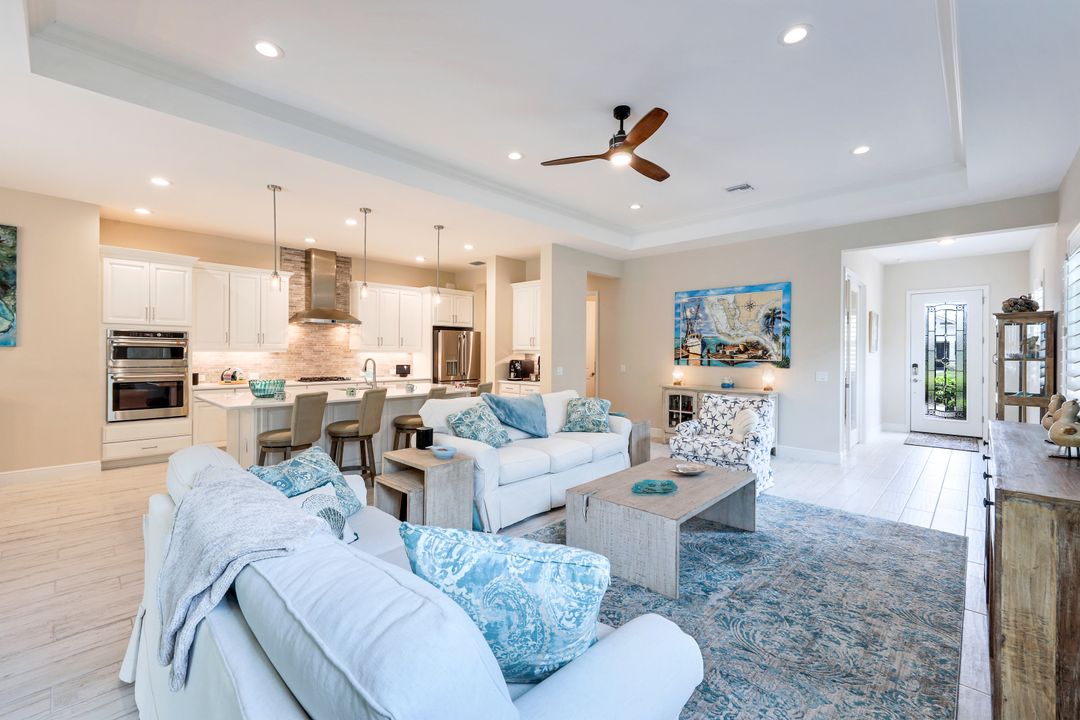 13749 Woodhaven Cir, Fort Myers, FL 33905