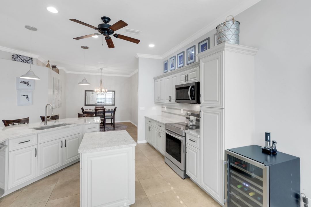 12694 Fox Ridge Dr, Bonita Springs, FL 34135