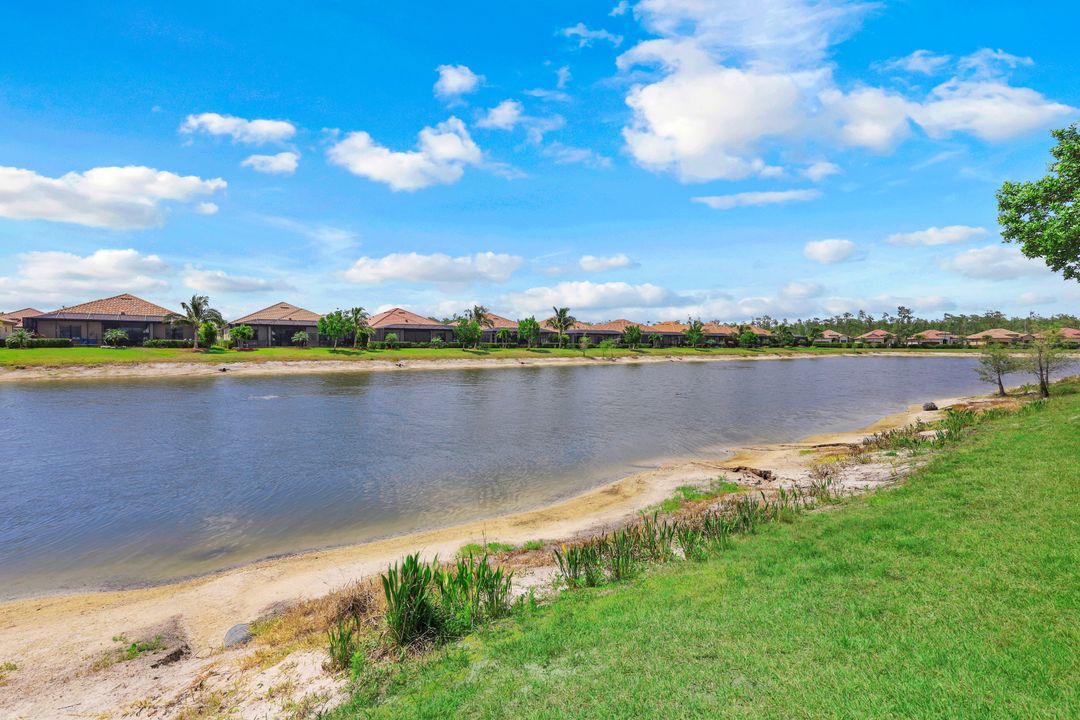 28066 Edenderry Ct, Bonita Springs, FL 34135