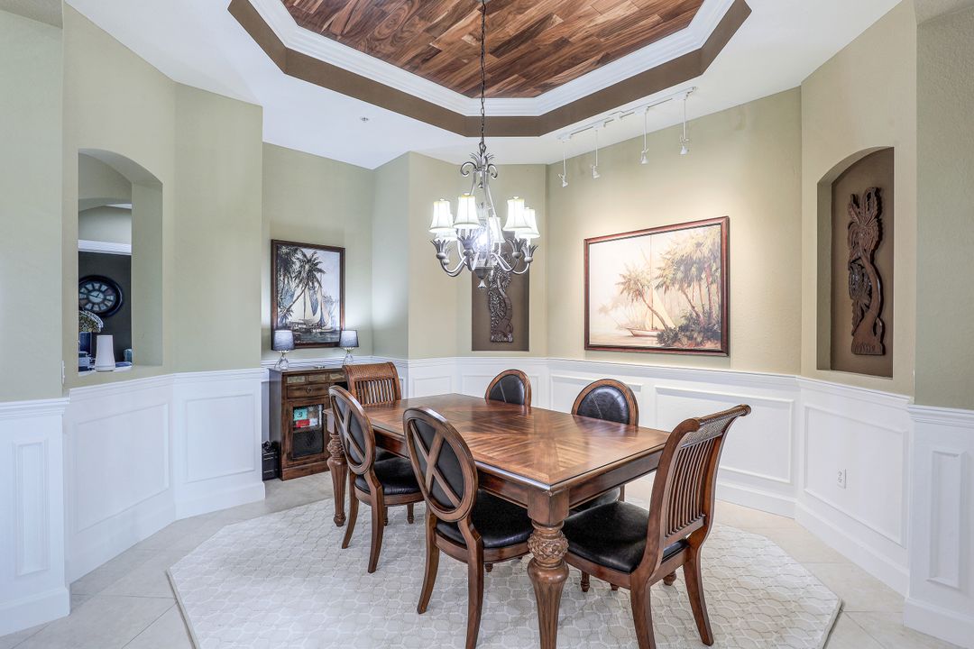 9204 Quartz Ln #201, Naples, FL 34120